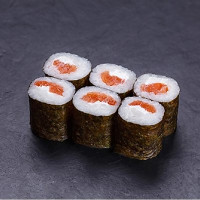 Маки с лососем